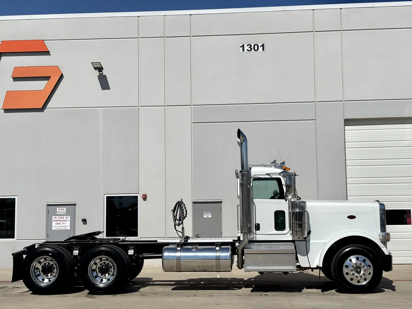 2020 Peterbilt 389 — photo 3