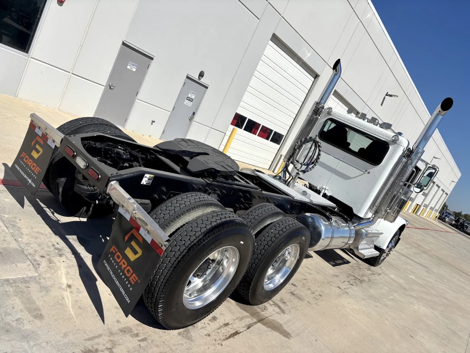 2020 Peterbilt 389 — photo 11