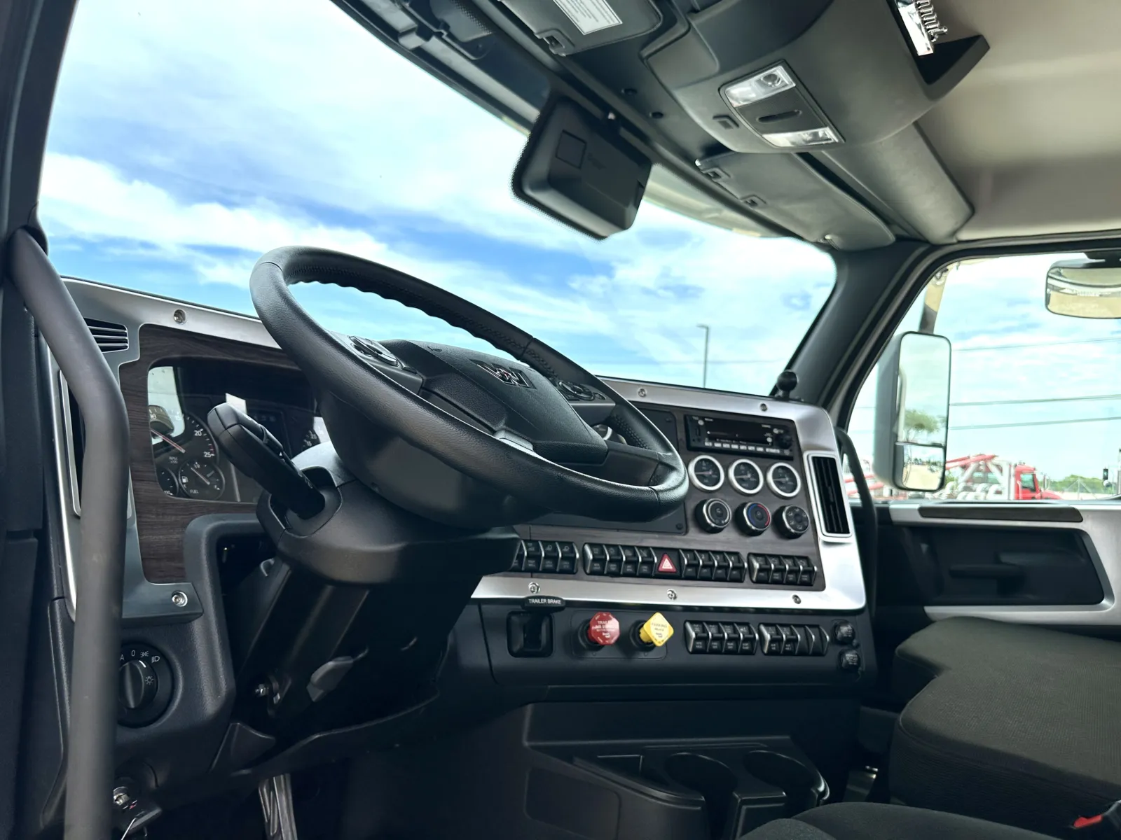 2022 Western Star 49X — photo 15