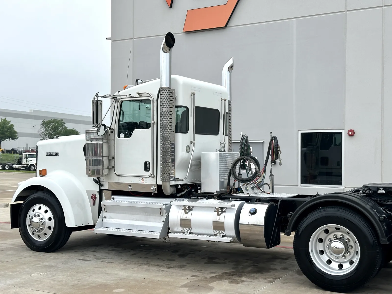 2023 Kenworth W900 — photo 8