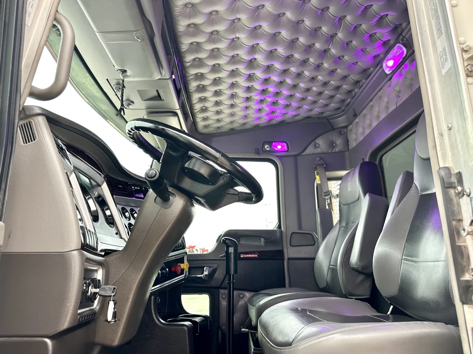 2023 Kenworth W900 — photo 14