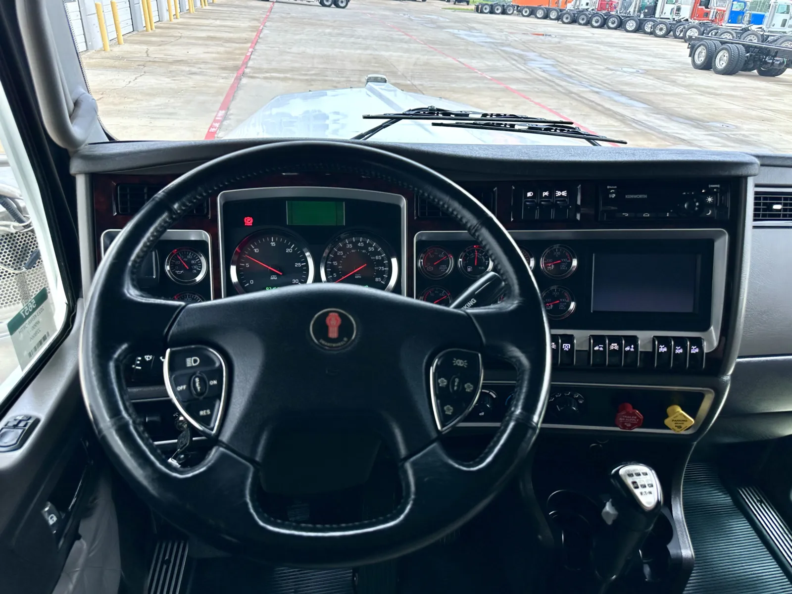 2023 Kenworth W900 — photo 16