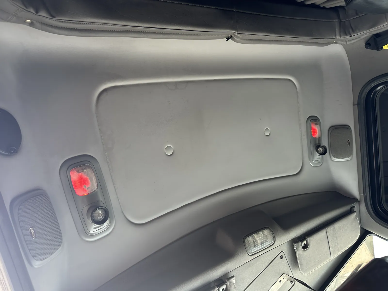 2019 Peterbilt 389 — photo 21