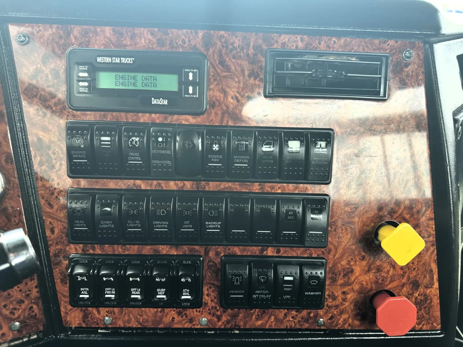 2012 Western Star 4900 — photo 18