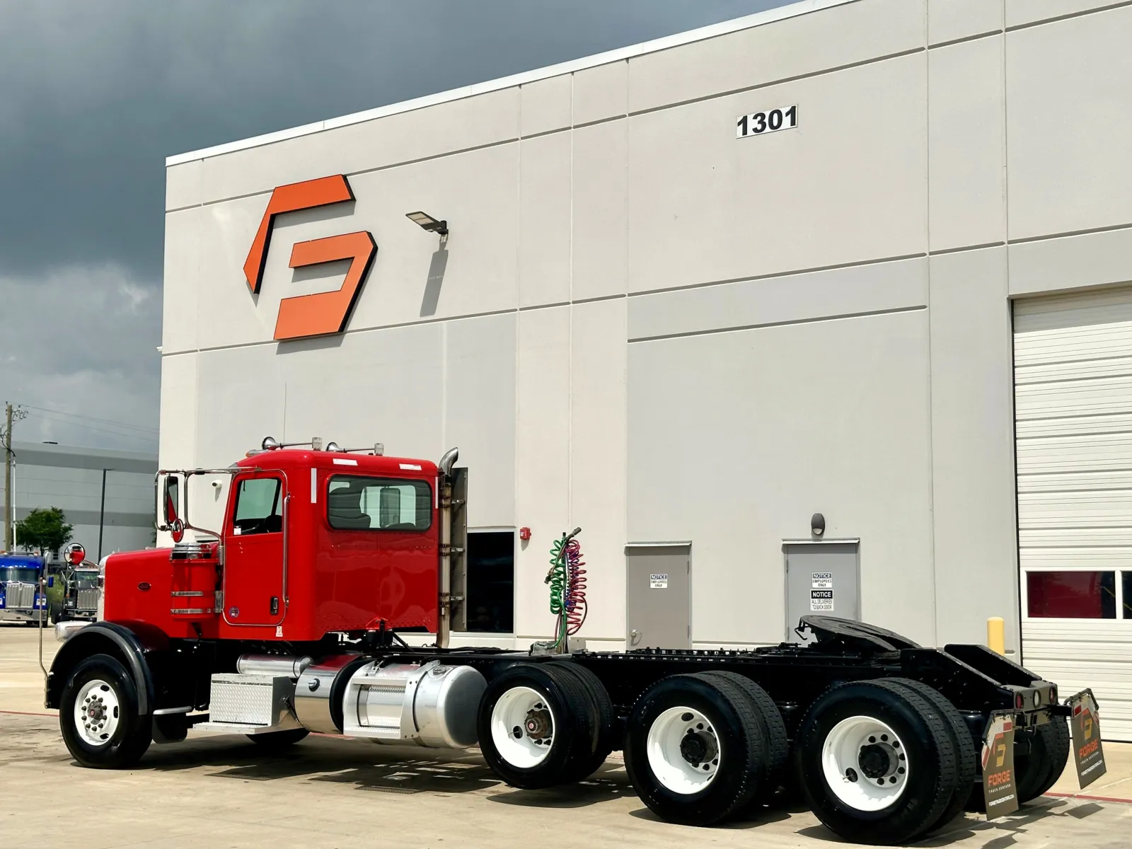 2017 Peterbilt 389 — photo 6