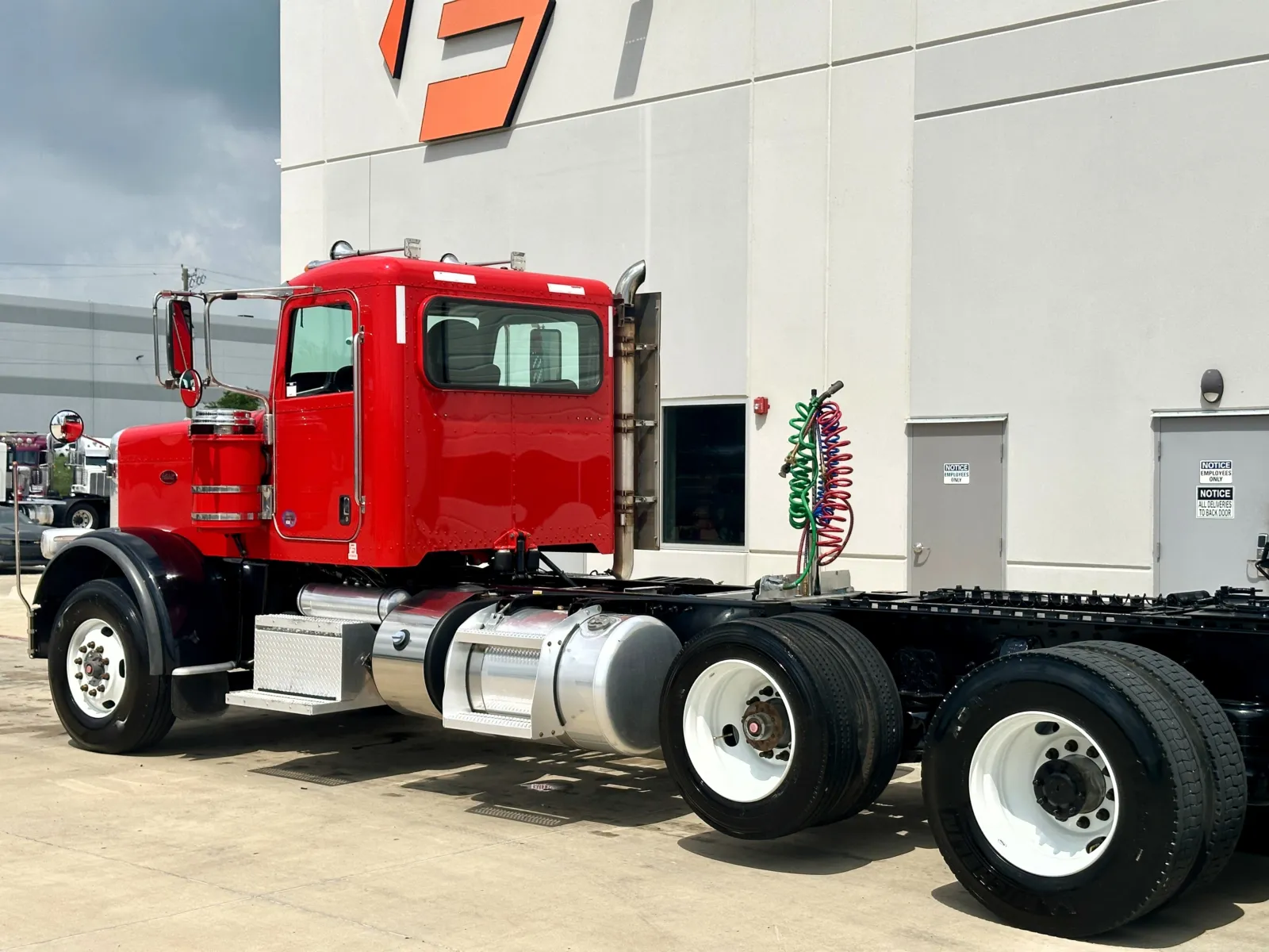 2017 Peterbilt 389 — photo 8