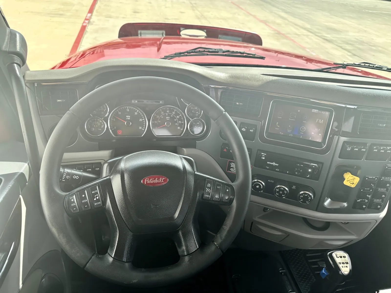 2017 Peterbilt 567 — photo 16
