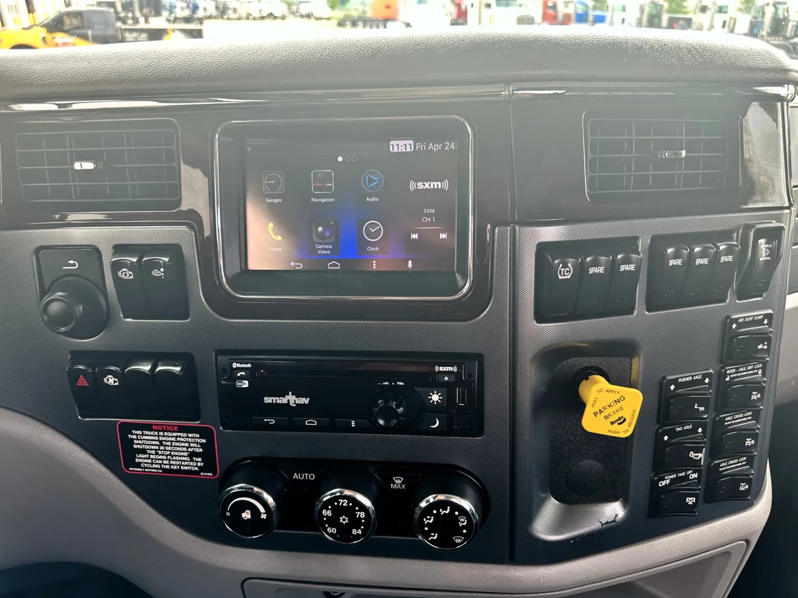 2017 Peterbilt 567 — photo 18