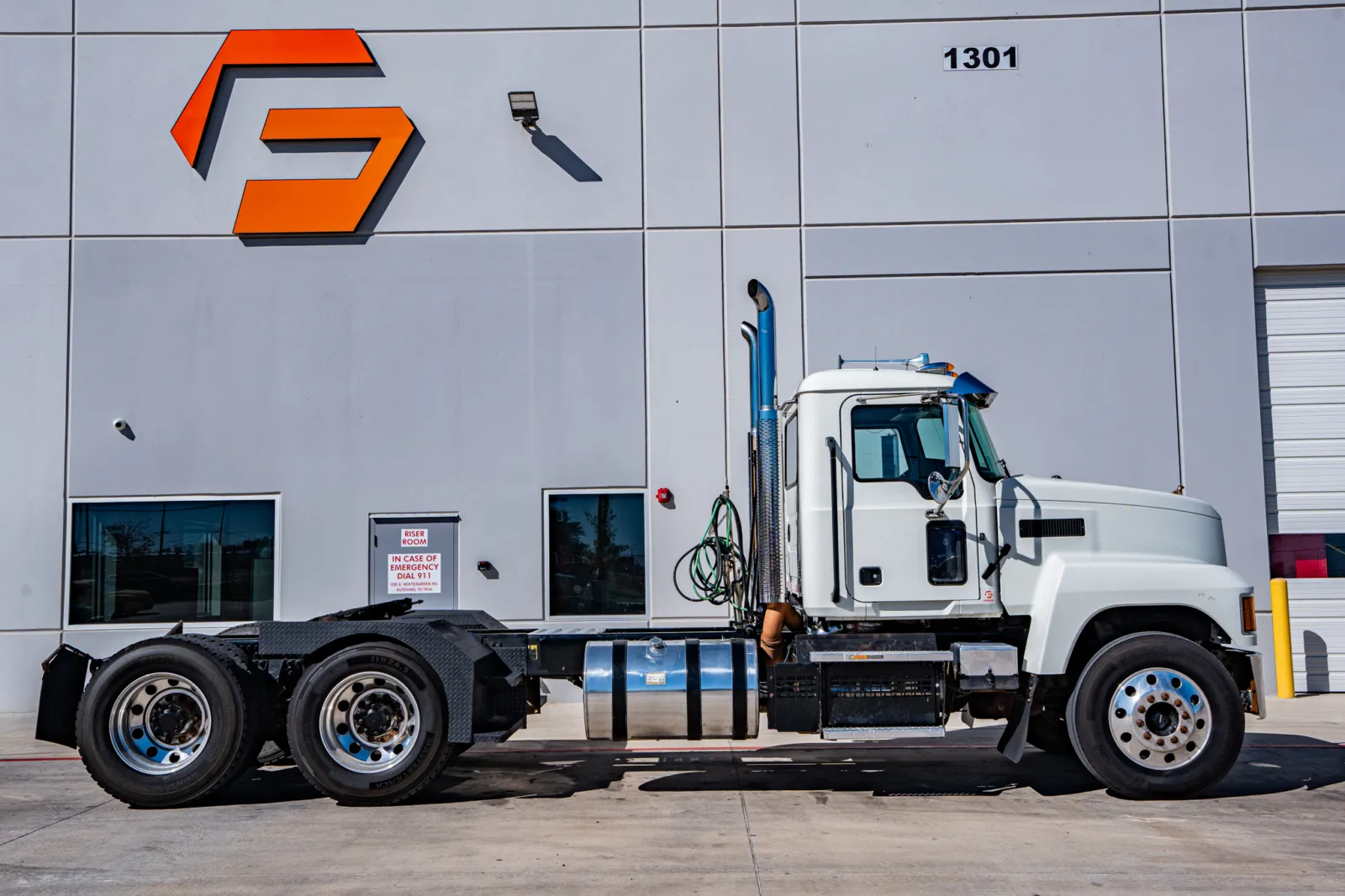 2019 Mack Pinnacle — photo 3