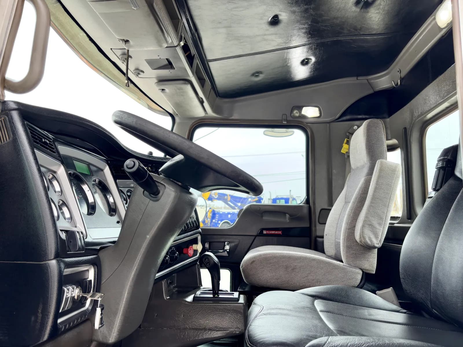 2013 Kenworth T800 — photo 14