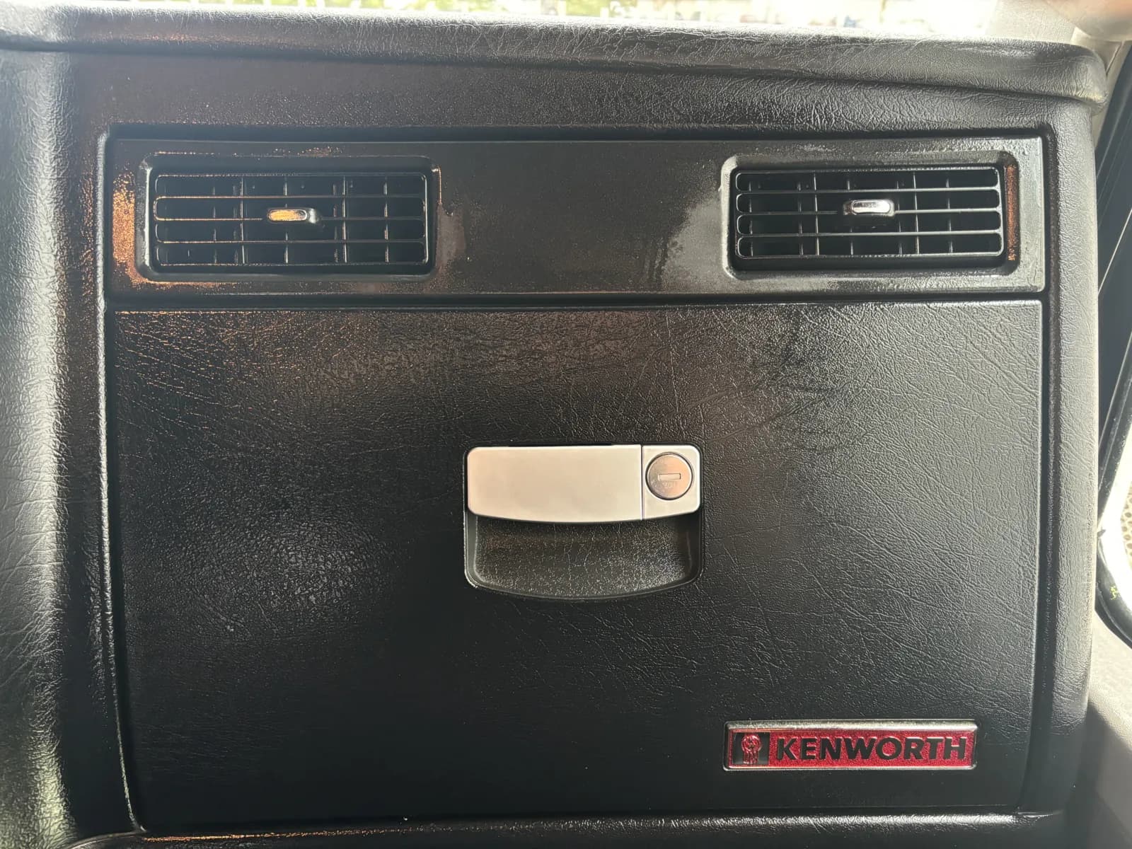 2014 Kenworth T800 — photo 19