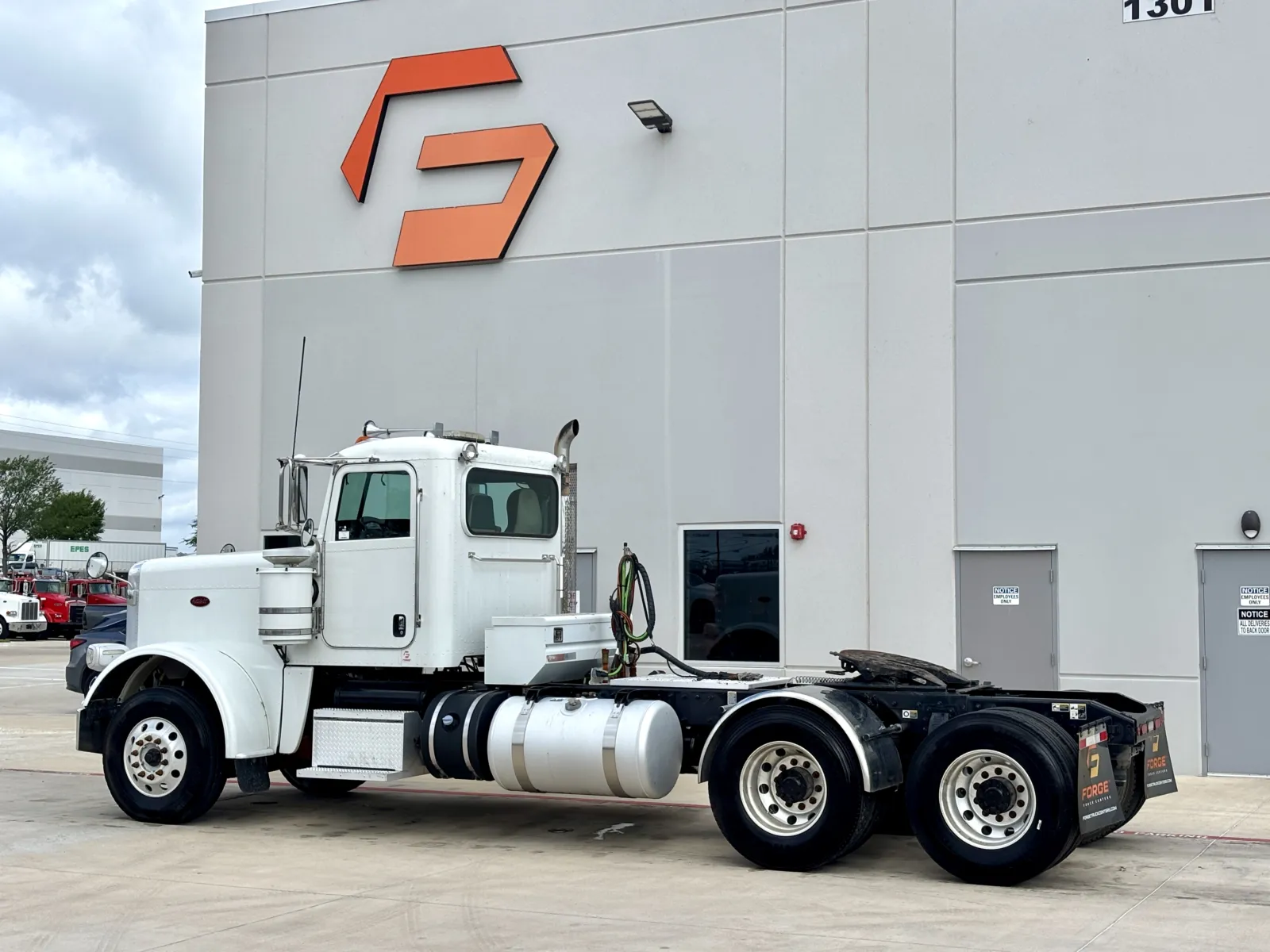 2018 Peterbilt 389 — photo 6