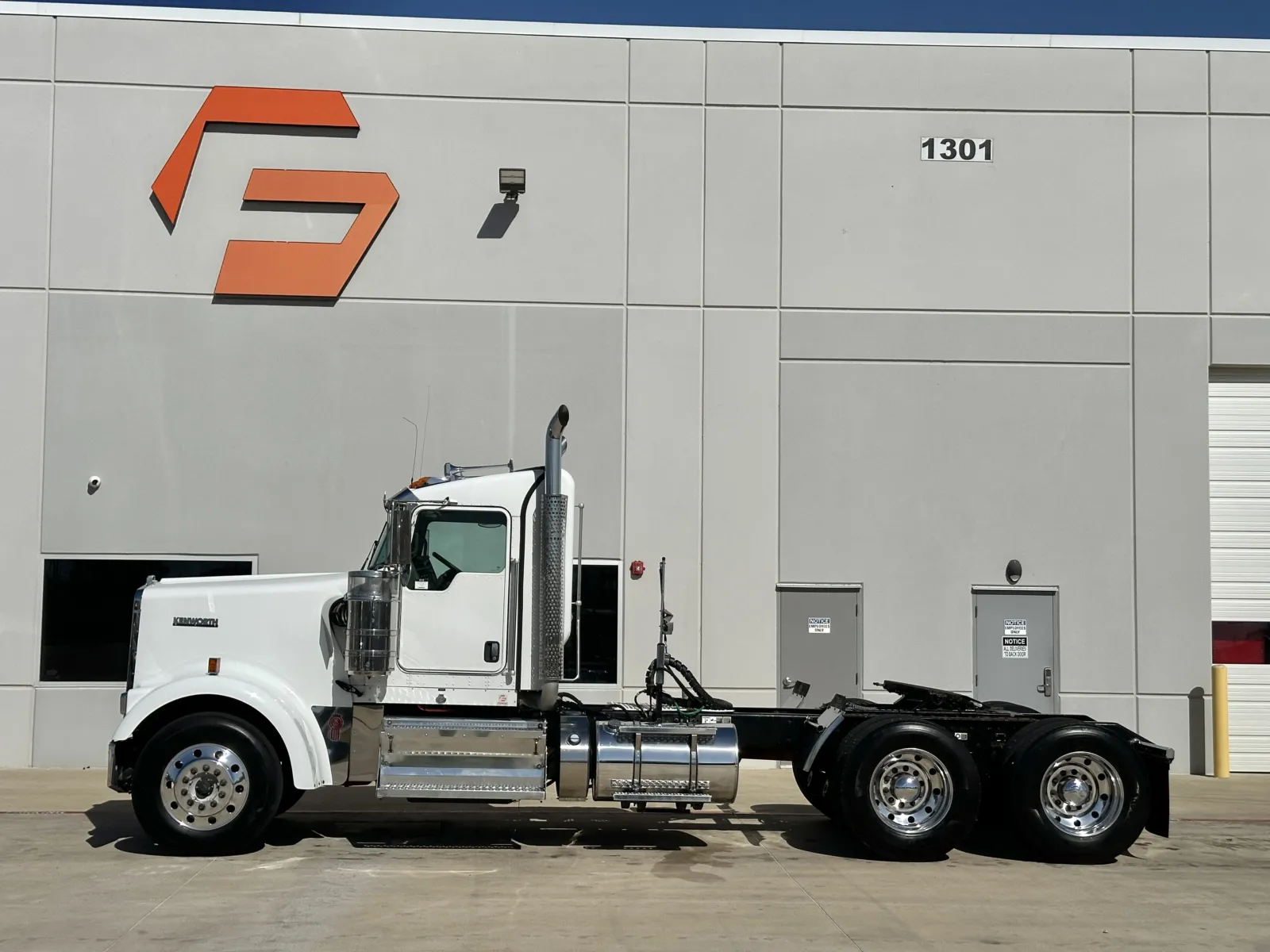 2019 Kenworth W900 — photo 4