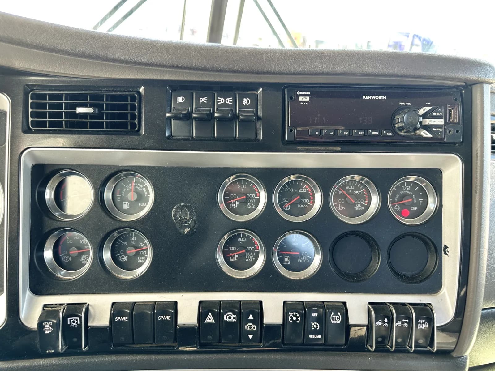 2019 Kenworth W900 — photo 18