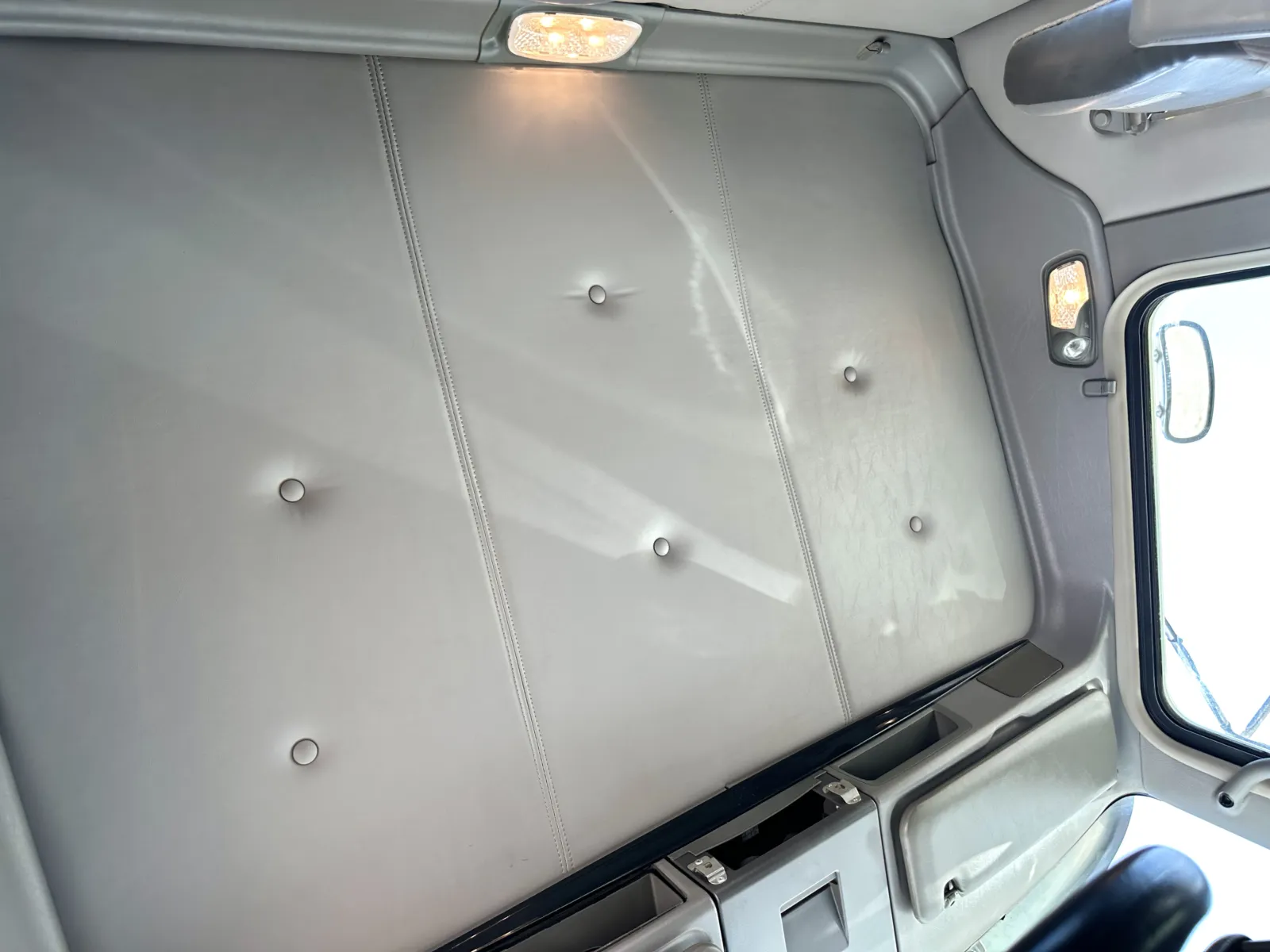 2019 Kenworth W900 — photo 21