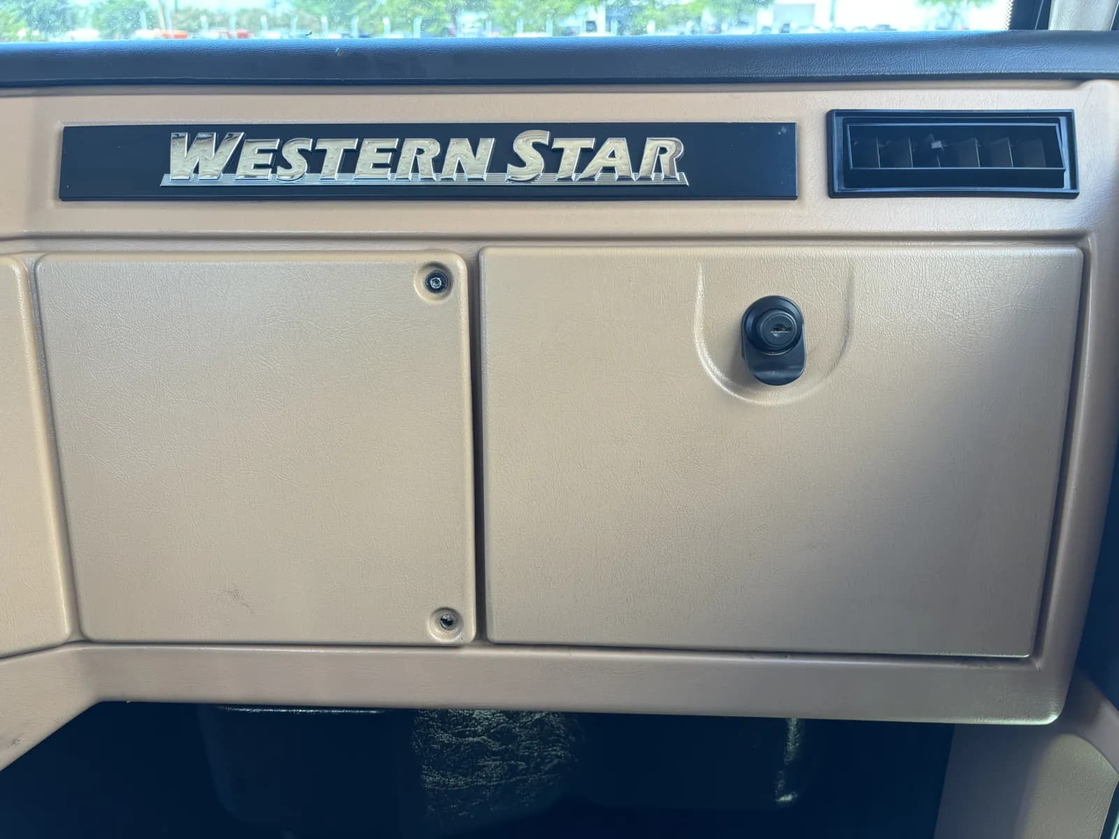 2015 Western Star 4900 — photo 19