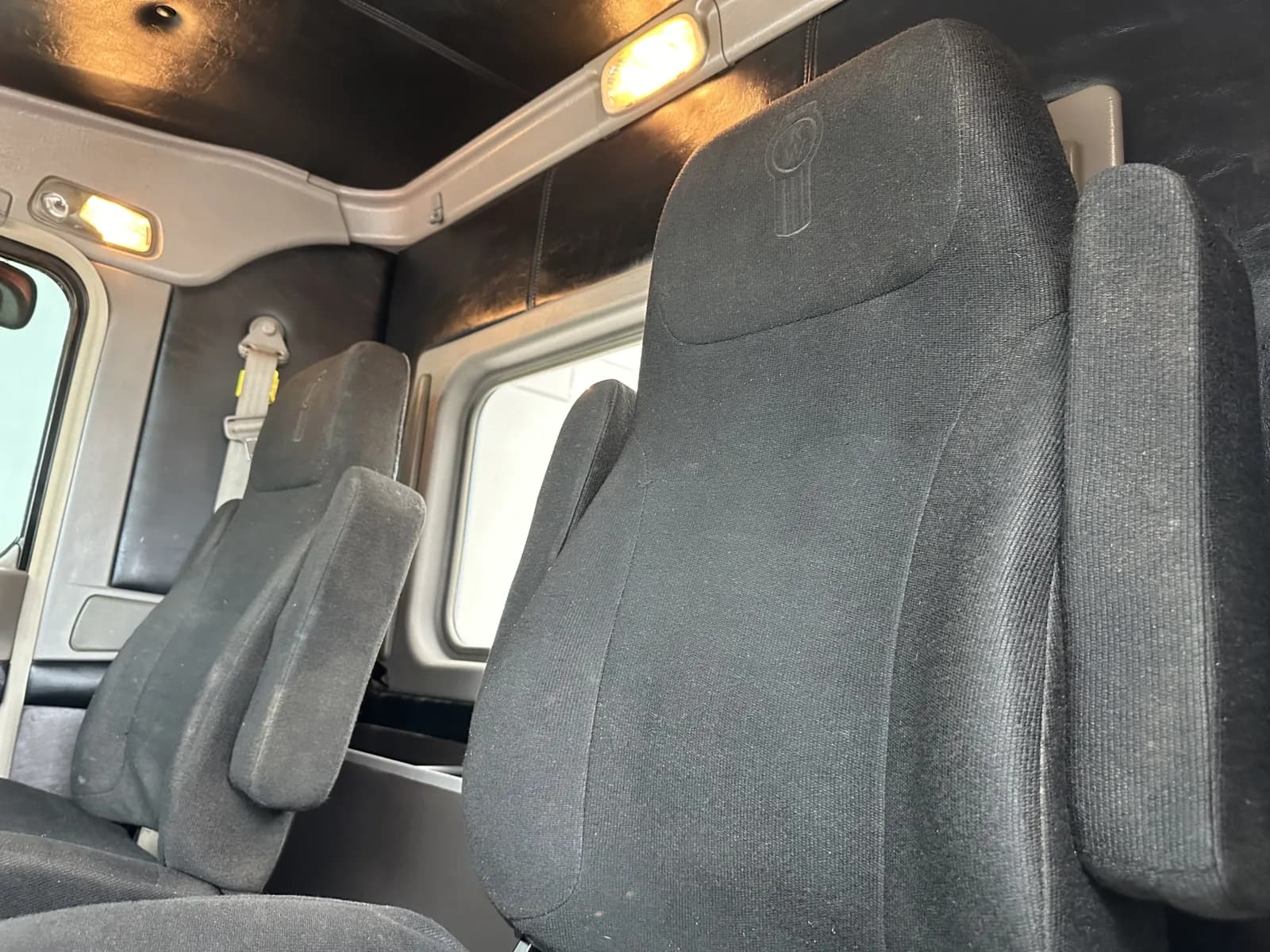 2019 Kenworth W900 — photo 20