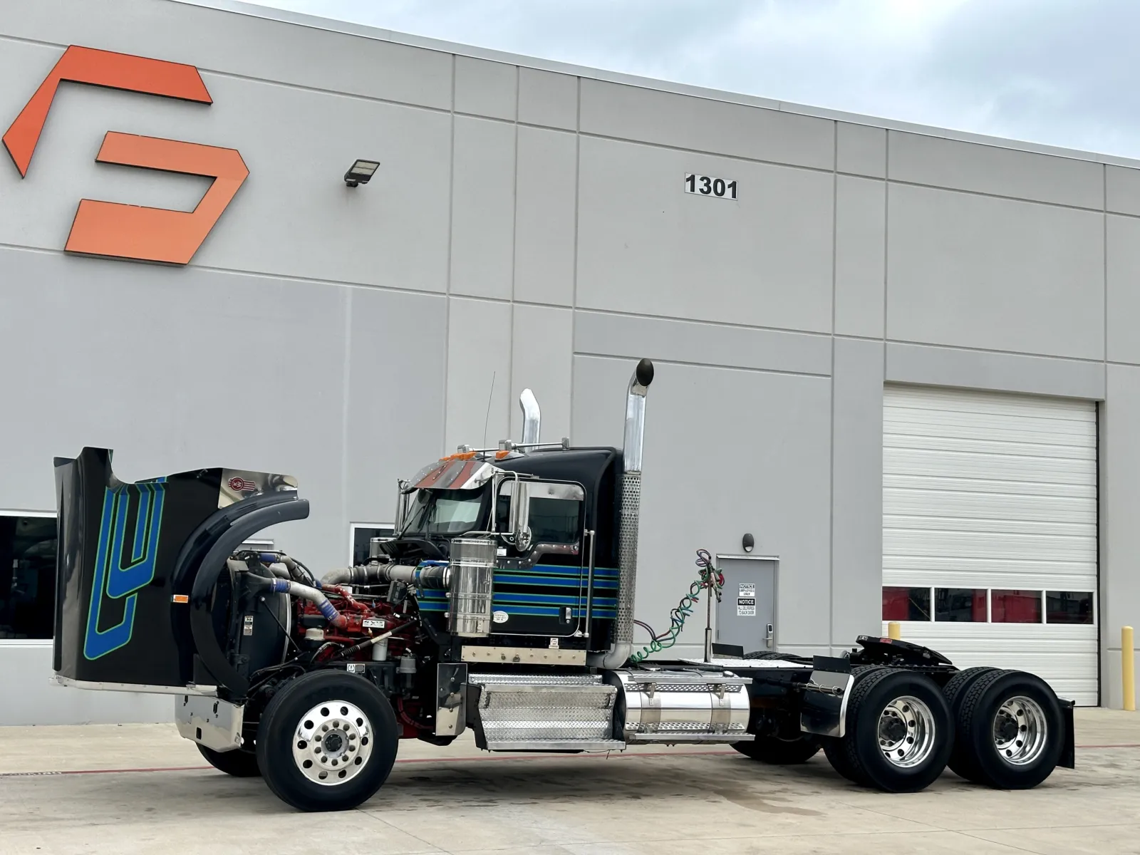 2020 Kenworth W900 — photo 10