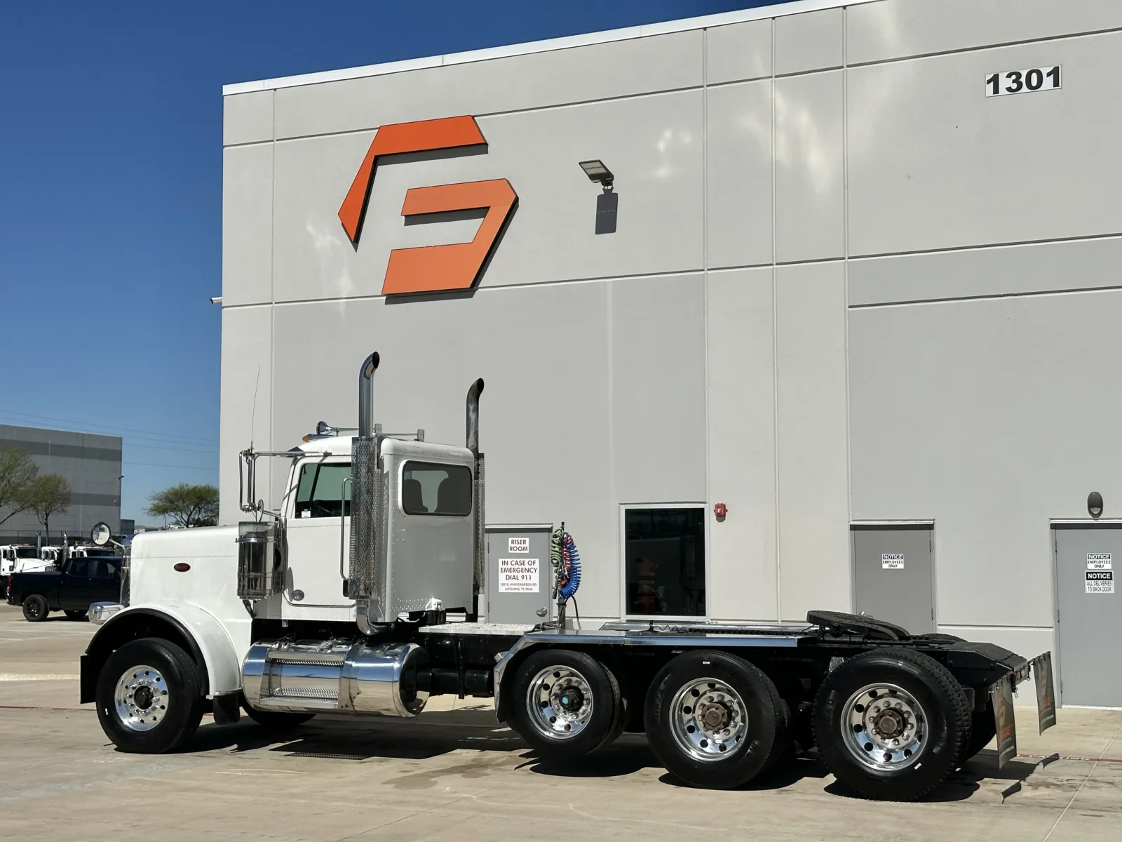2019 Peterbilt 389 — photo 6