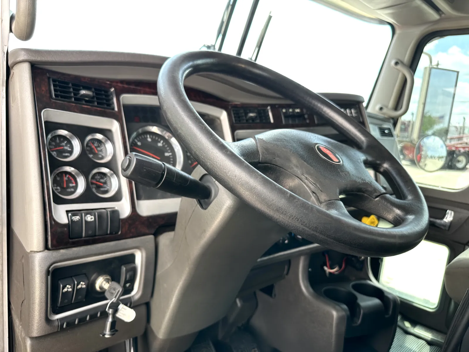 2014 Kenworth W900 — photo 15