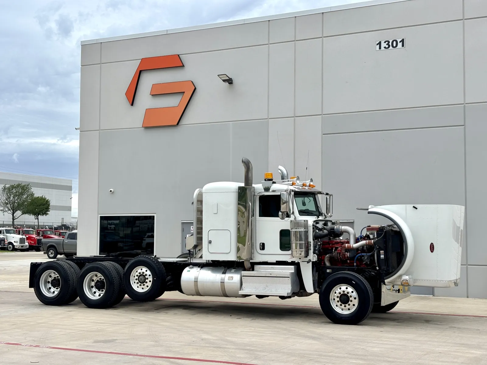 2021 Peterbilt 389 — photo 9