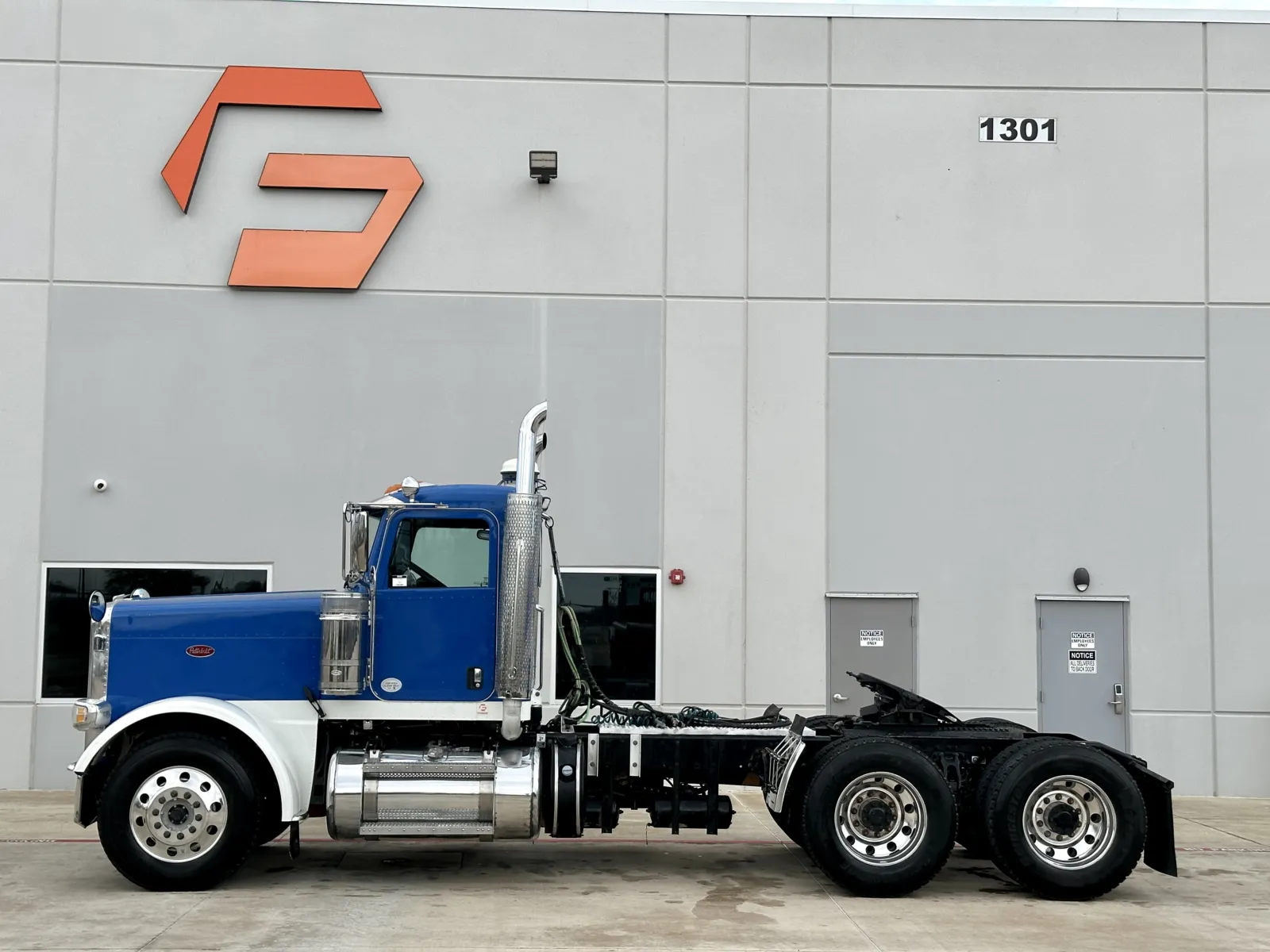 2018 Peterbilt 389 — photo 4