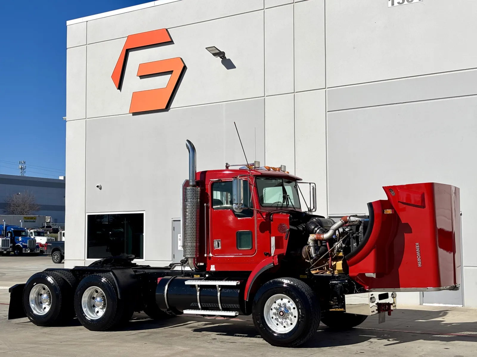 1999 Kenworth T800 — photo 9