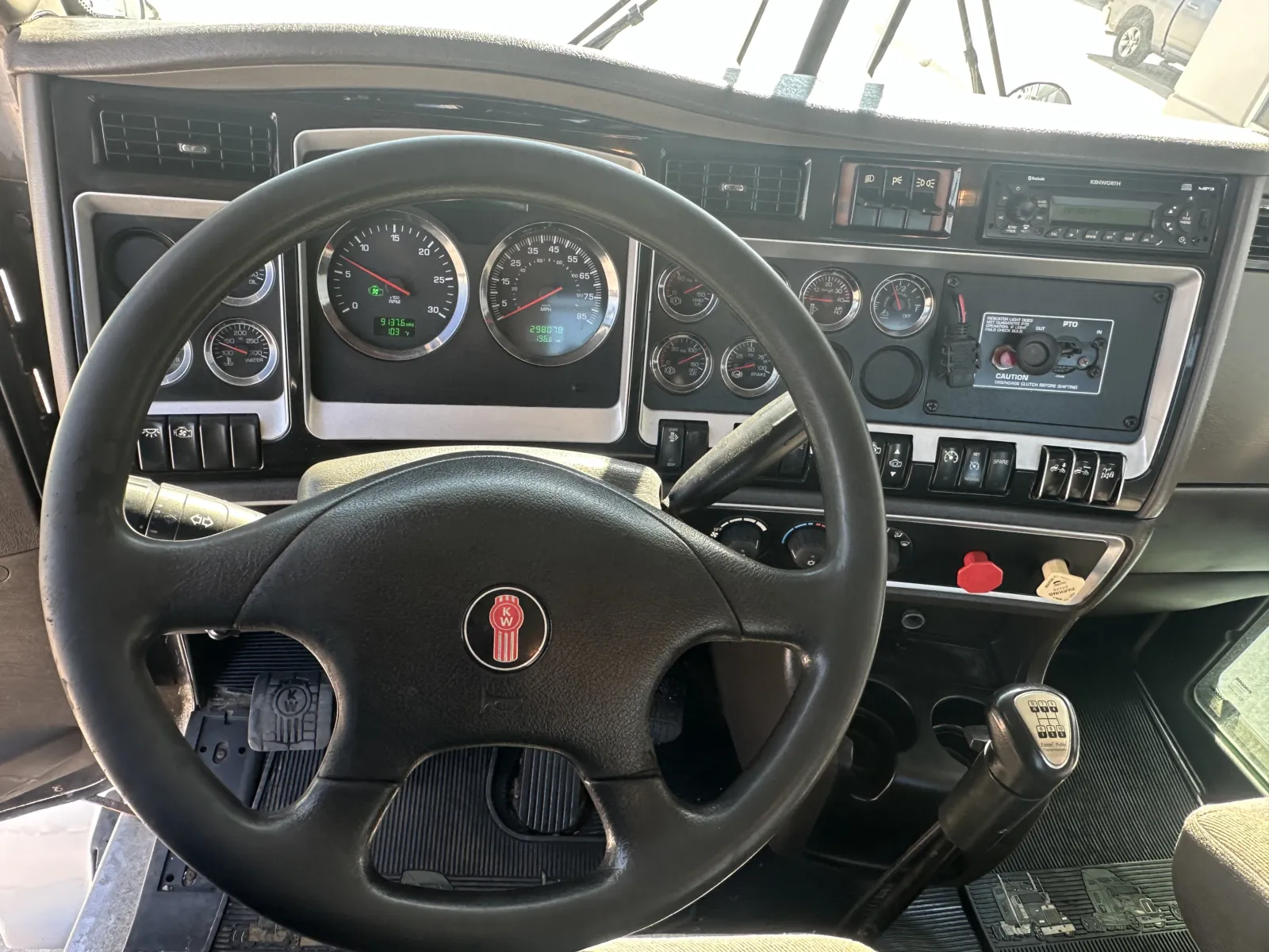 2013 Kenworth T800 — photo 16
