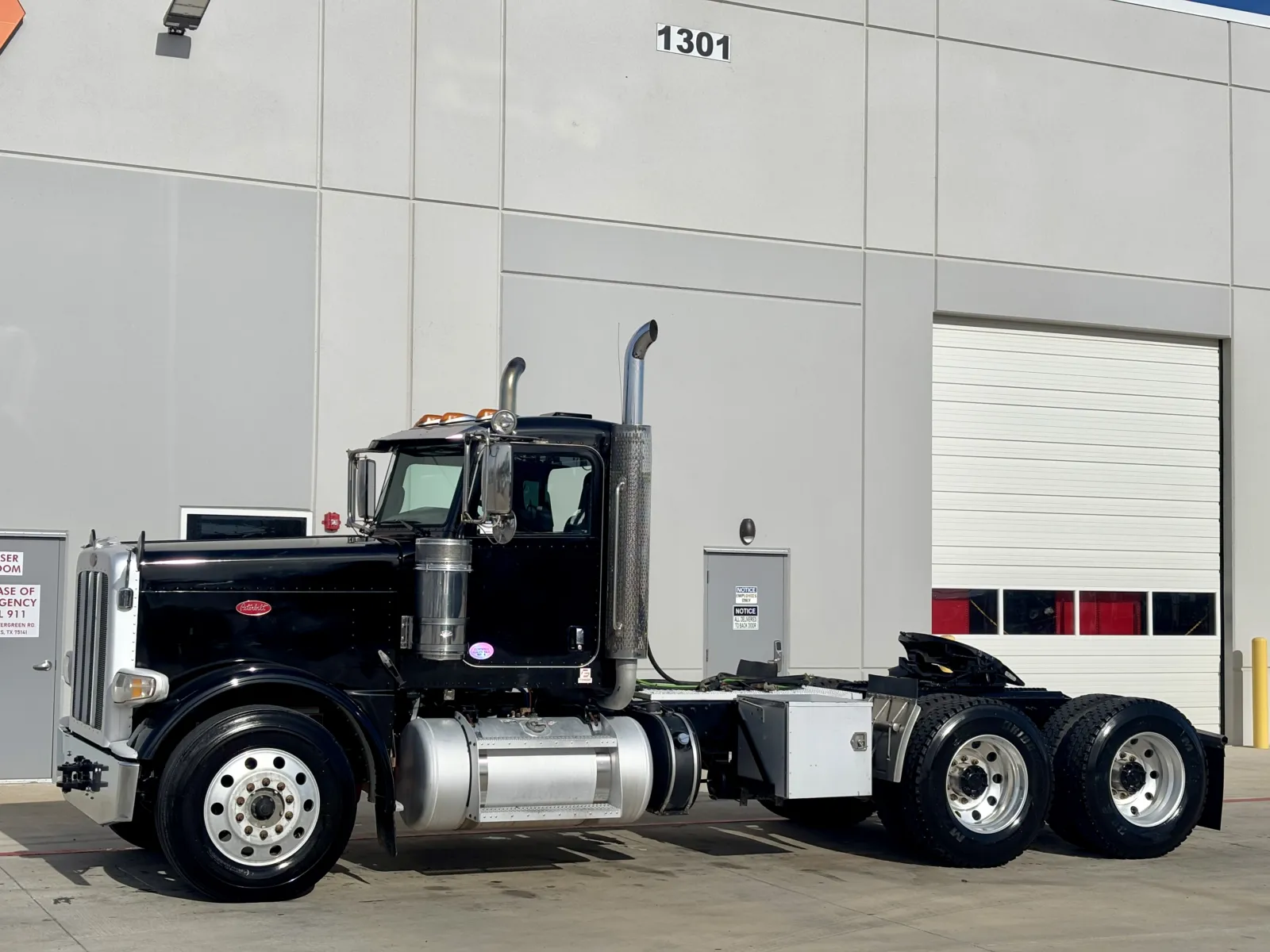 2018 Peterbilt 389 — photo 2