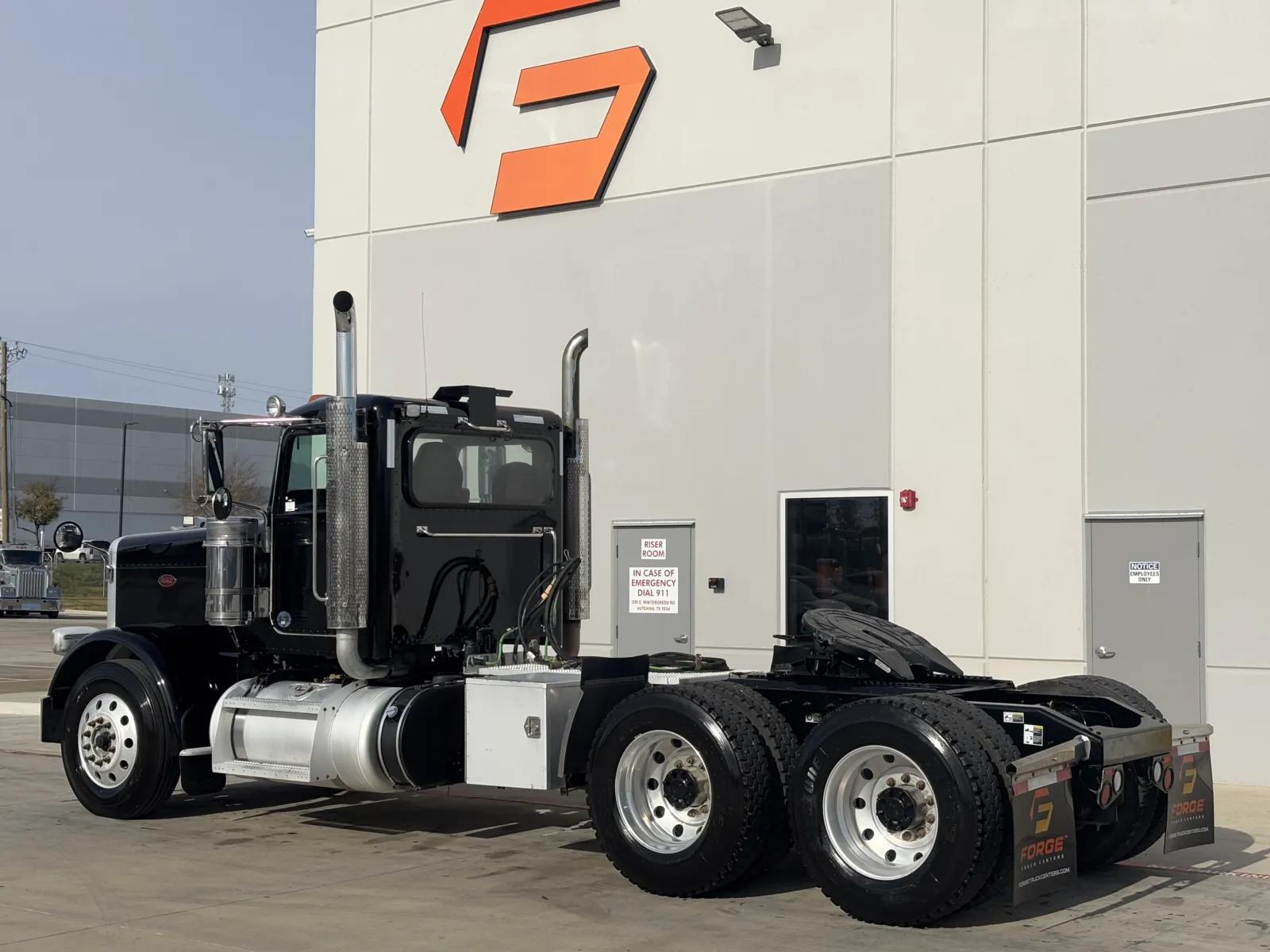 2018 Peterbilt 389 — photo 6