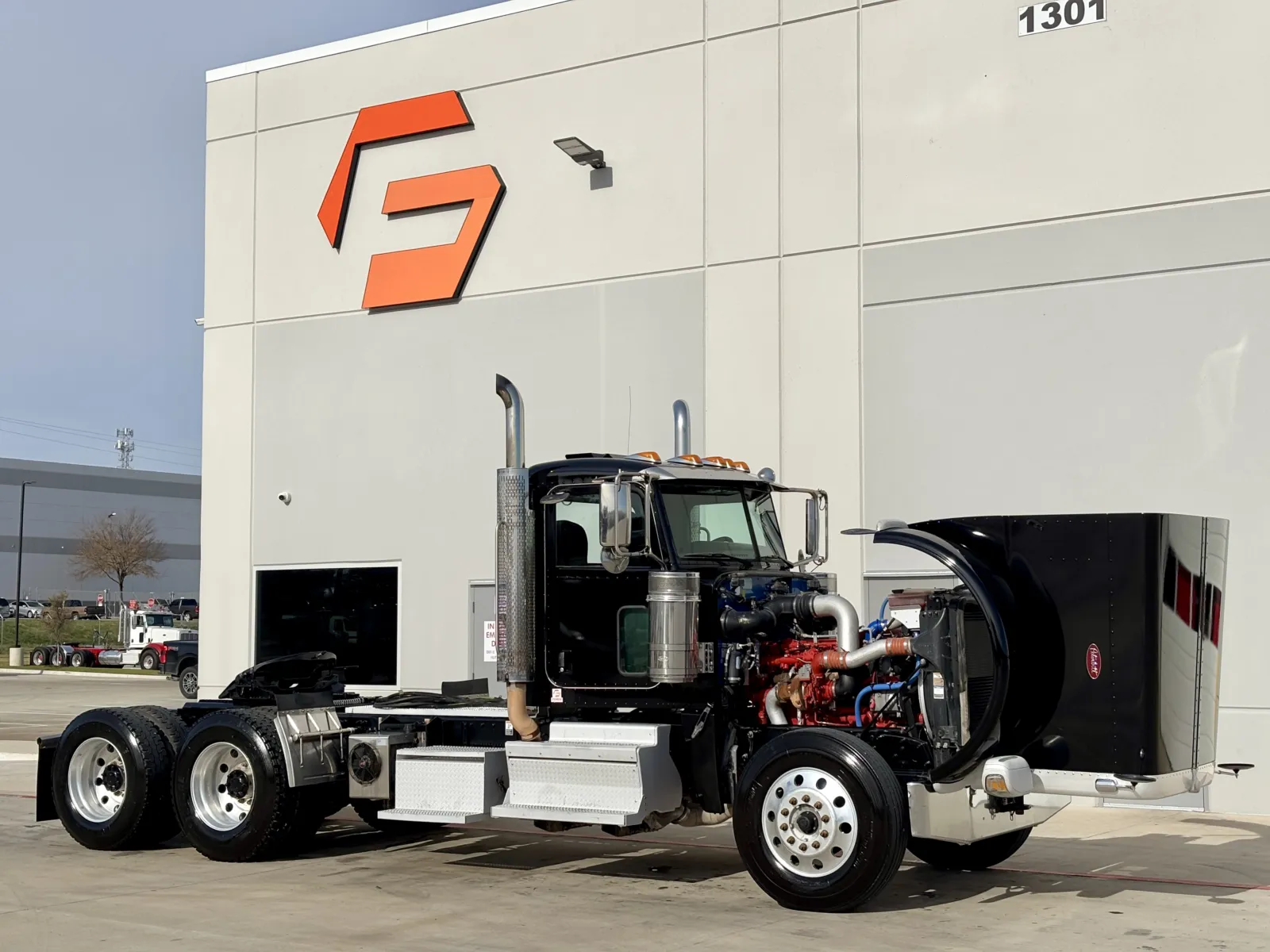 2018 Peterbilt 389 — photo 9