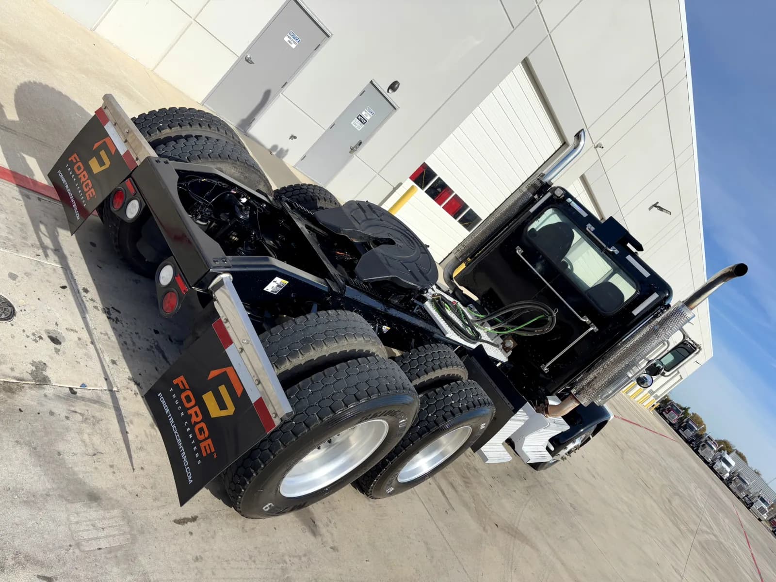 2018 Peterbilt 389 — photo 11