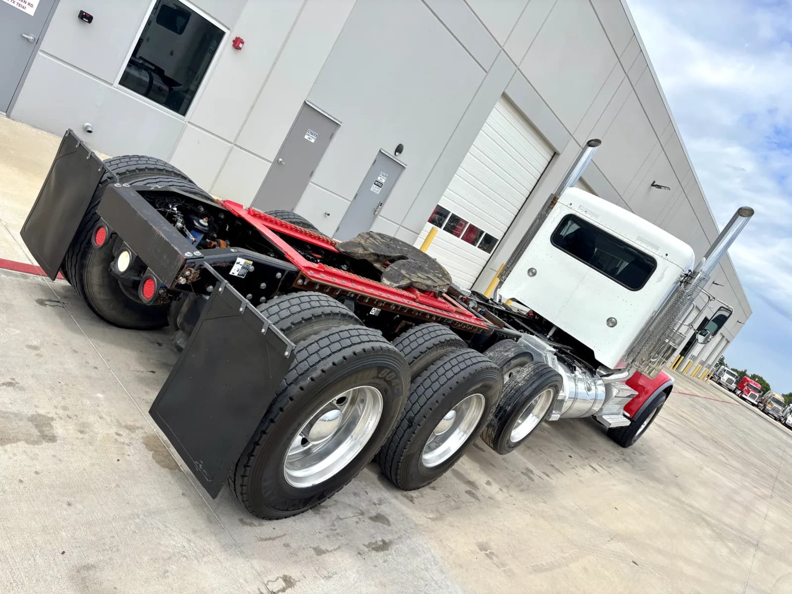 2019 Peterbilt 389 — photo 11