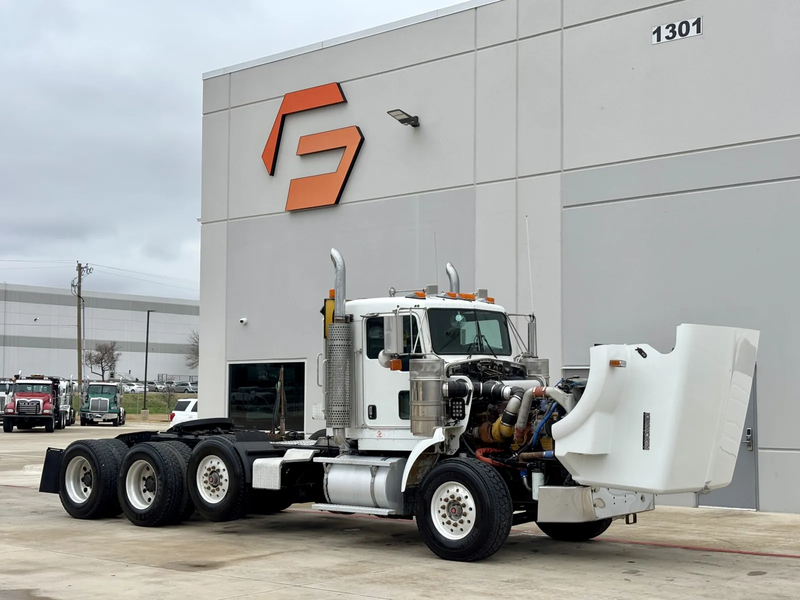 2005 Kenworth T800 — photo 9