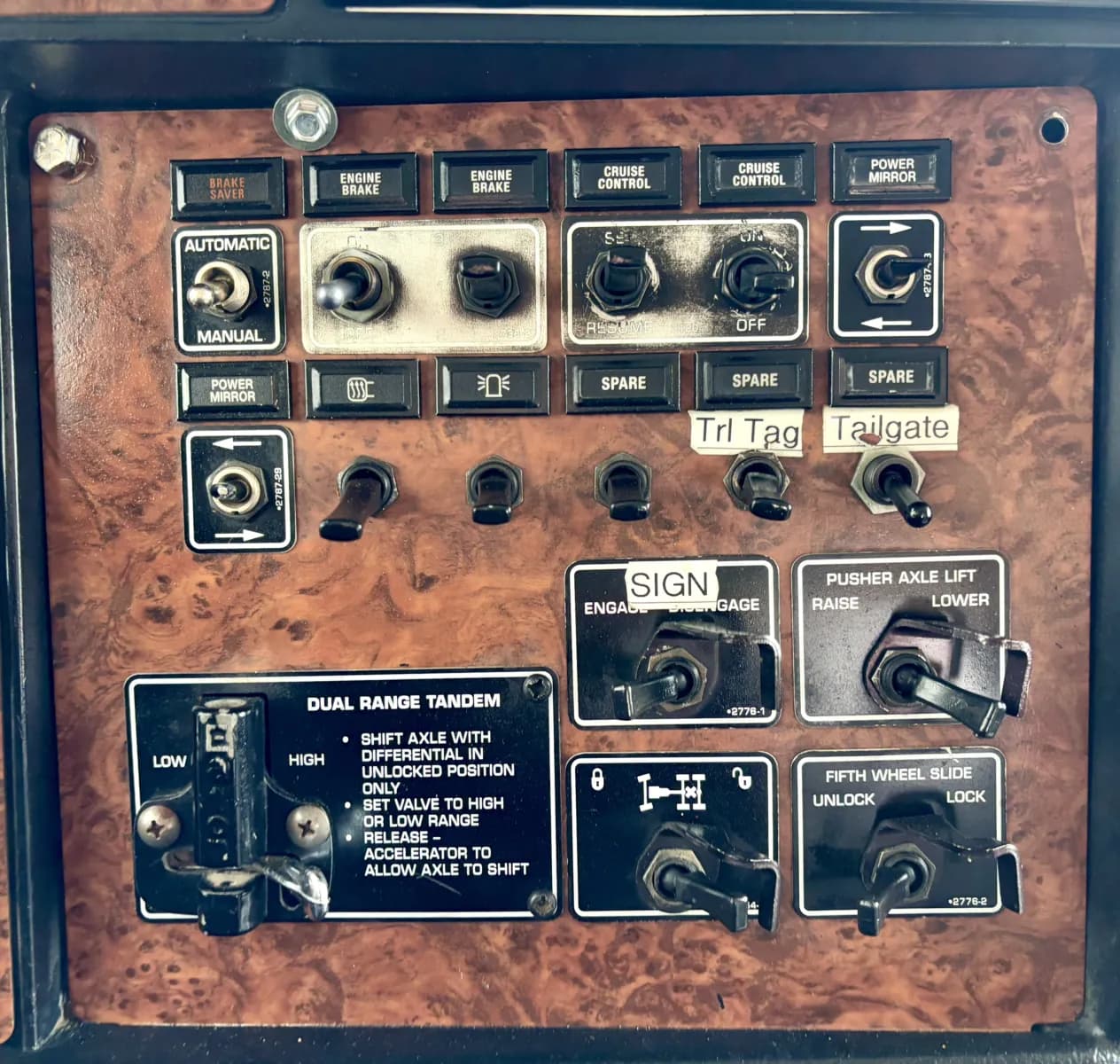 2005 Kenworth T800 — photo 18