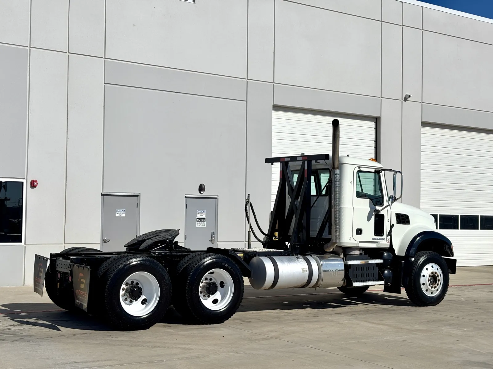 2016 Mack Granite — photo 5