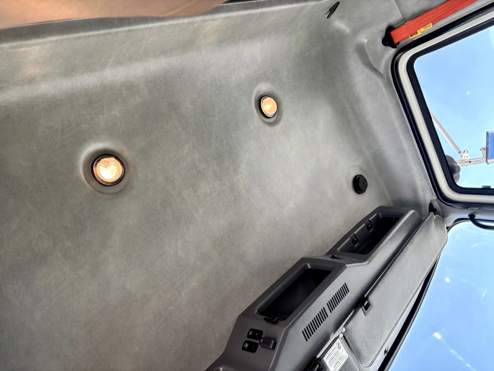 2016 Mack Granite — photo 21