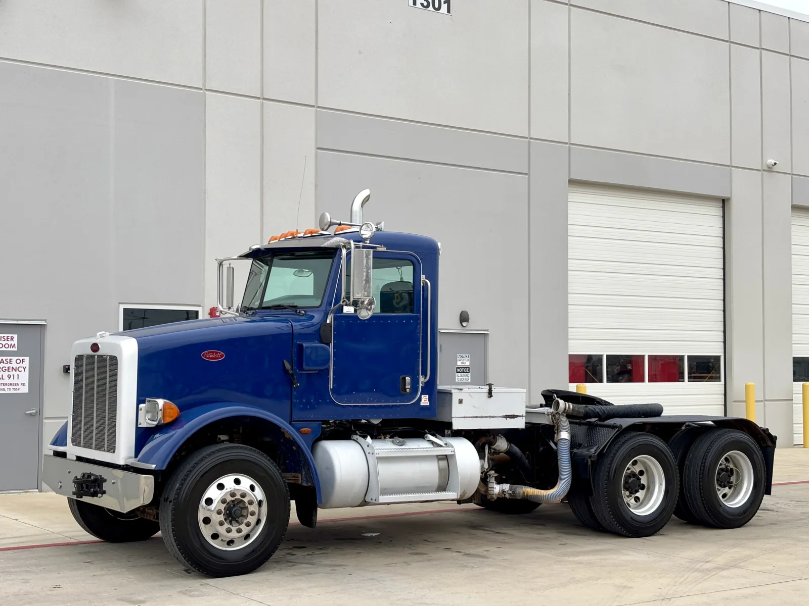 2014 Peterbilt 365 — photo 2