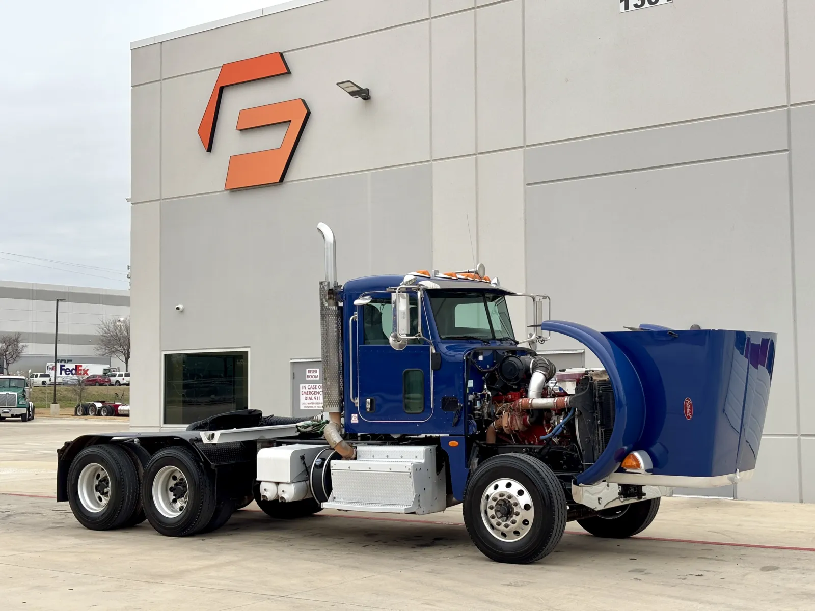 2014 Peterbilt 365 — photo 9