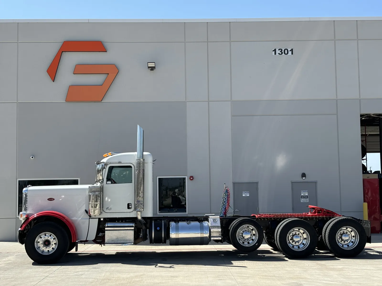2019 Peterbilt 389 — photo 4
