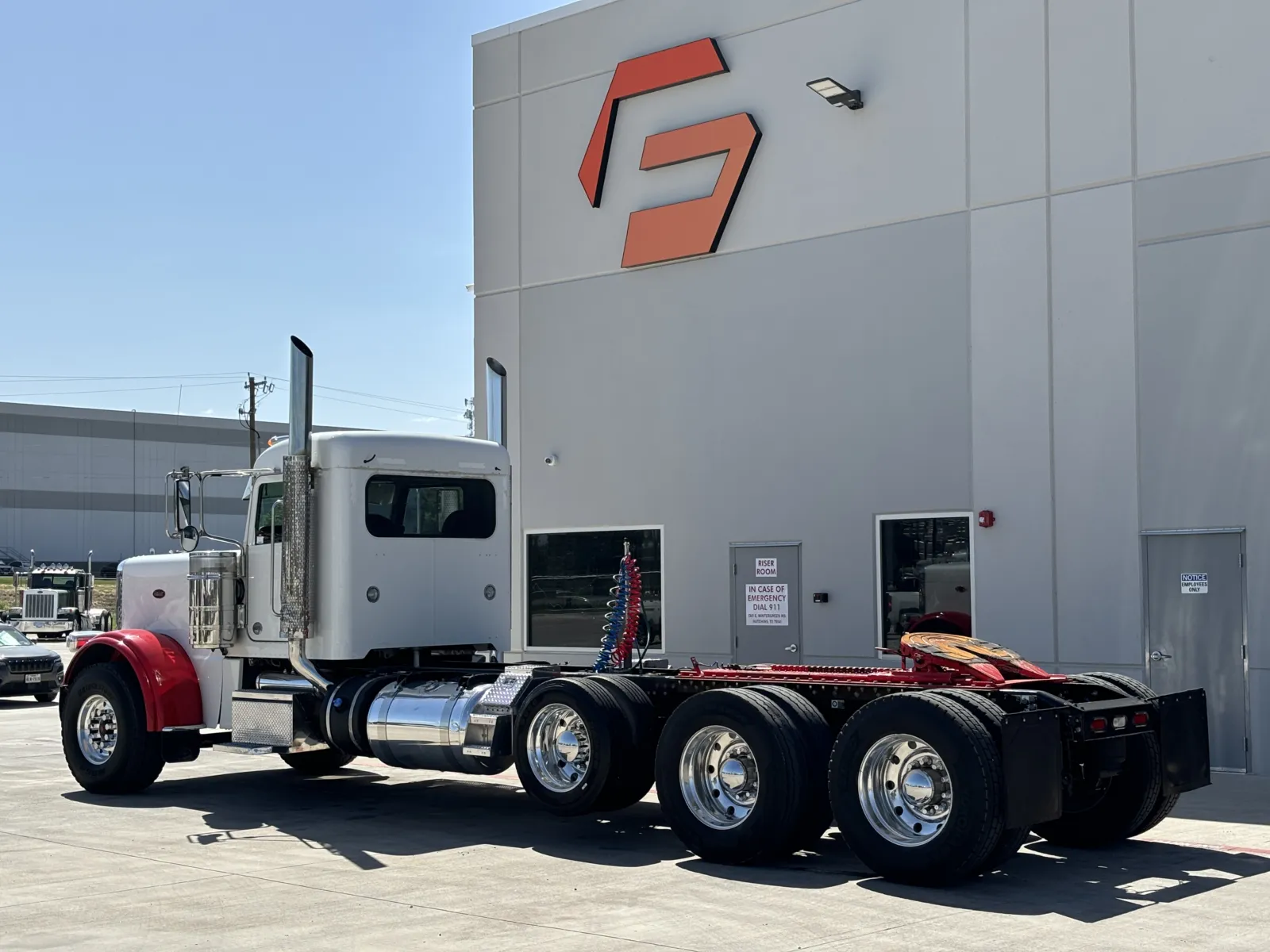 2019 Peterbilt 389 — photo 6