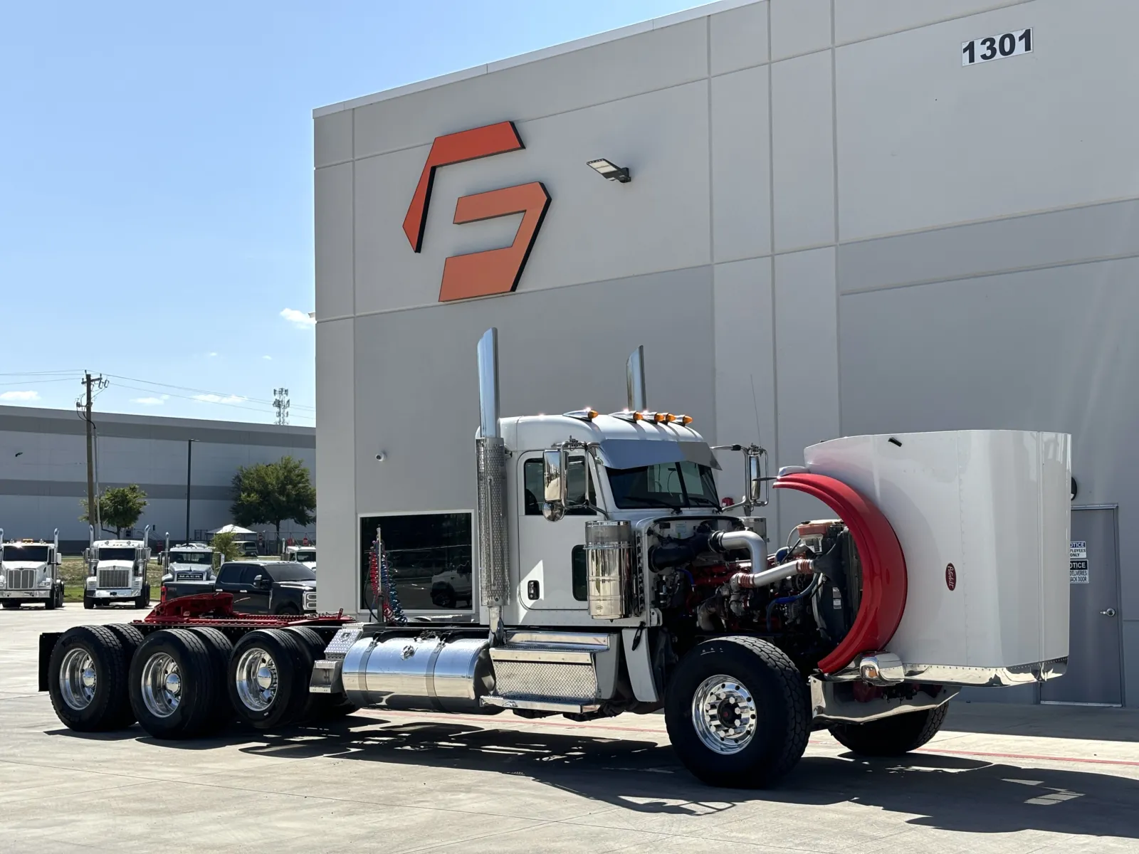 2019 Peterbilt 389 — photo 9
