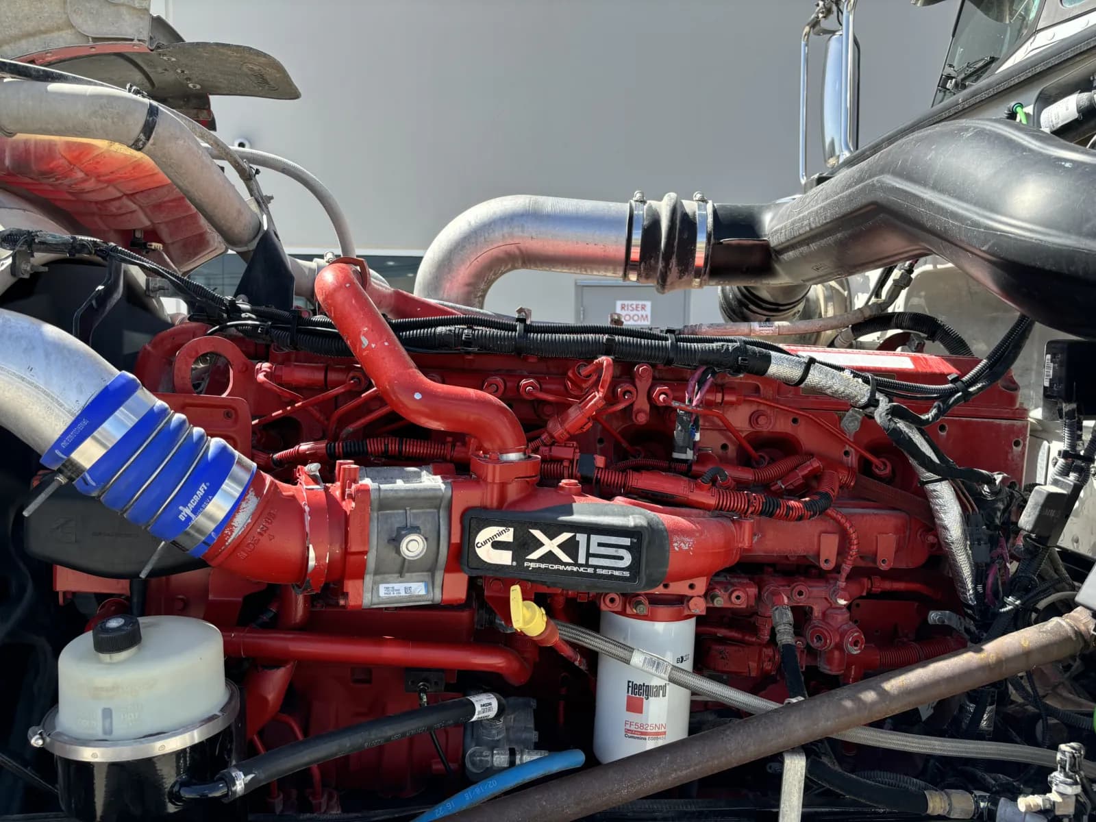 2019 Peterbilt 389 — photo 13