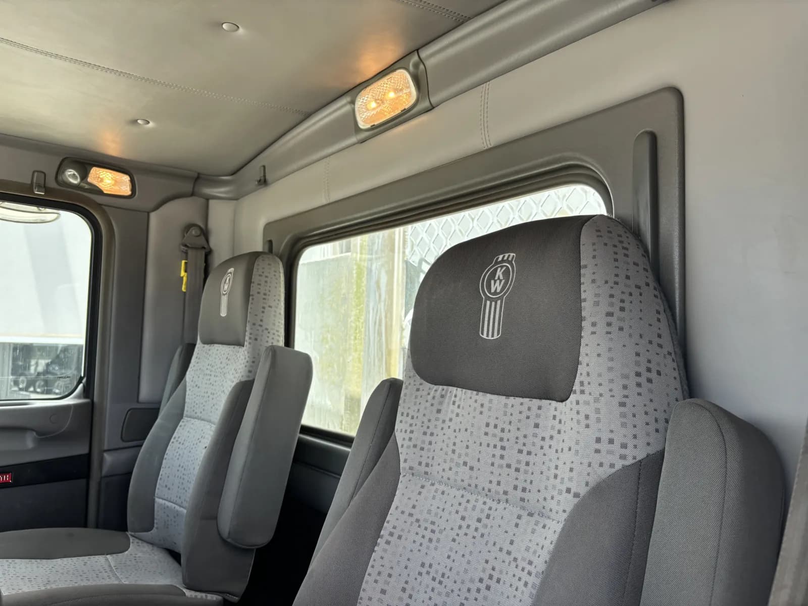 2013 Kenworth T800 — photo 20