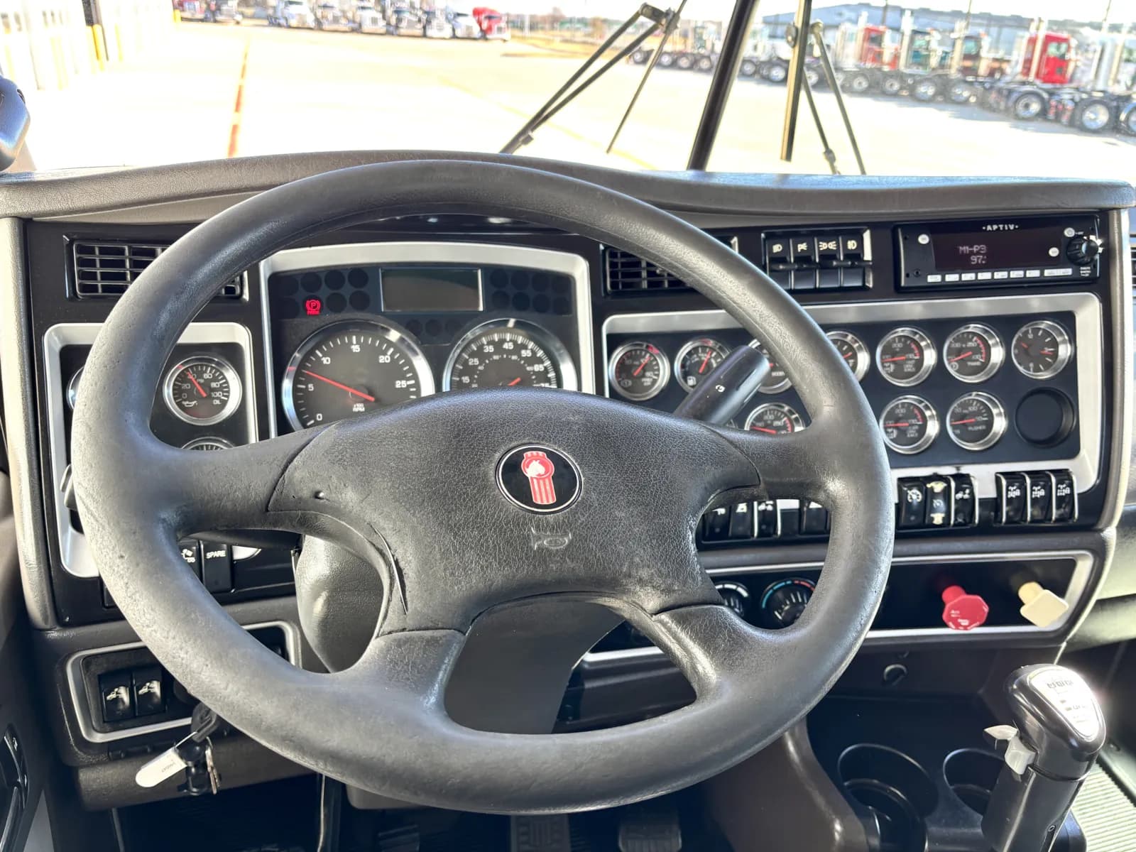 2013 Kenworth T800 — photo 16