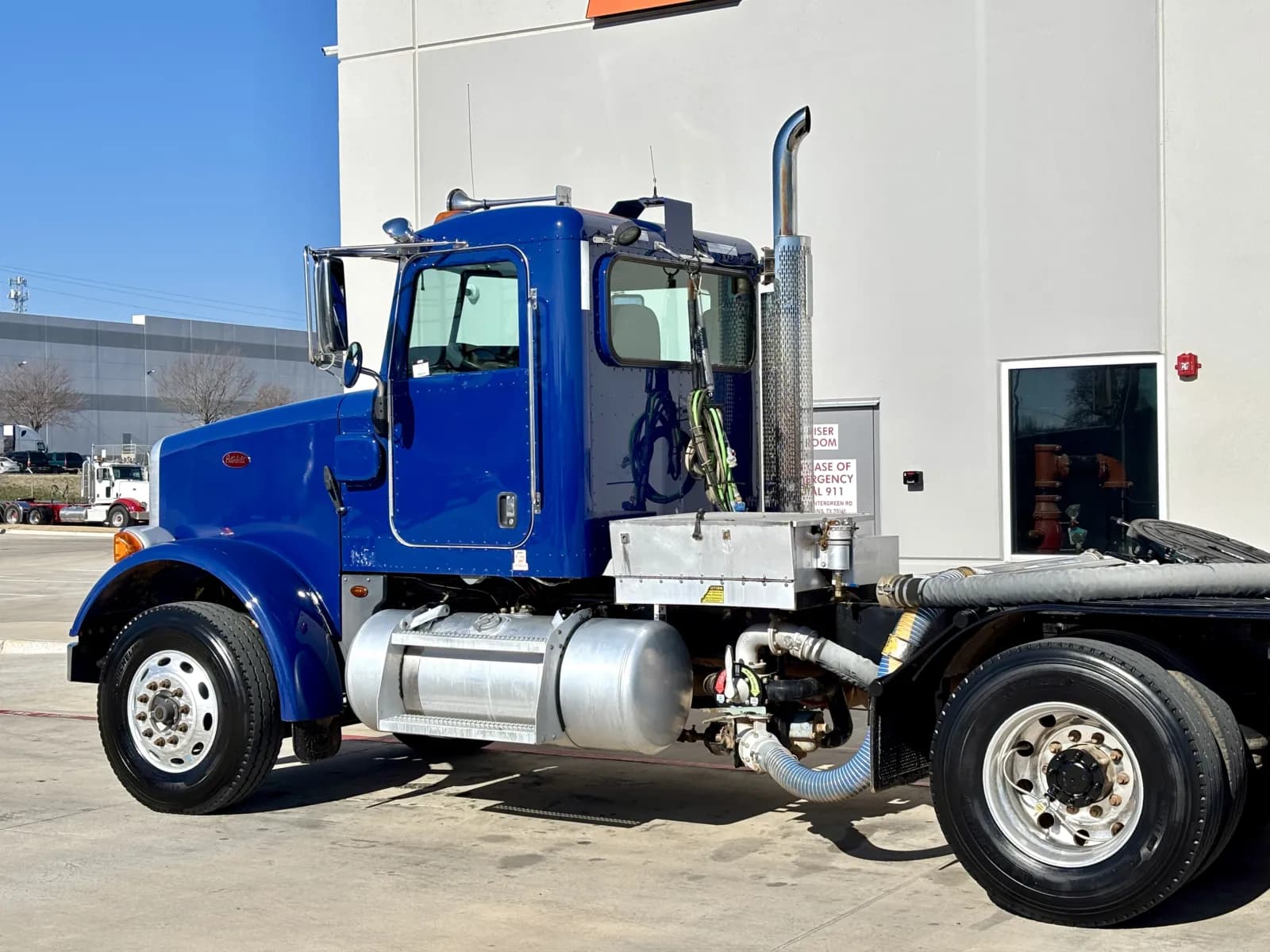 2016 Peterbilt 365 — photo 8