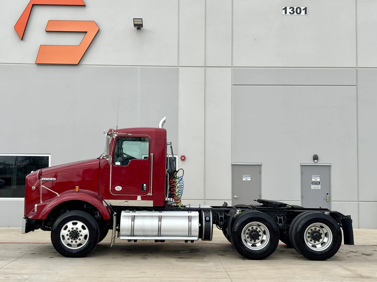 2020 Kenworth T800 — photo 4