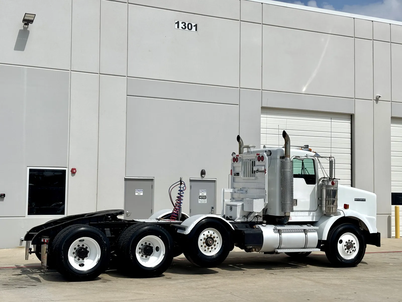 2001 Kenworth T800 — photo 5