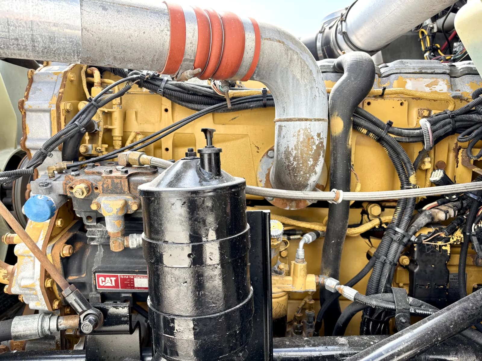 2001 Kenworth T800 — photo 13