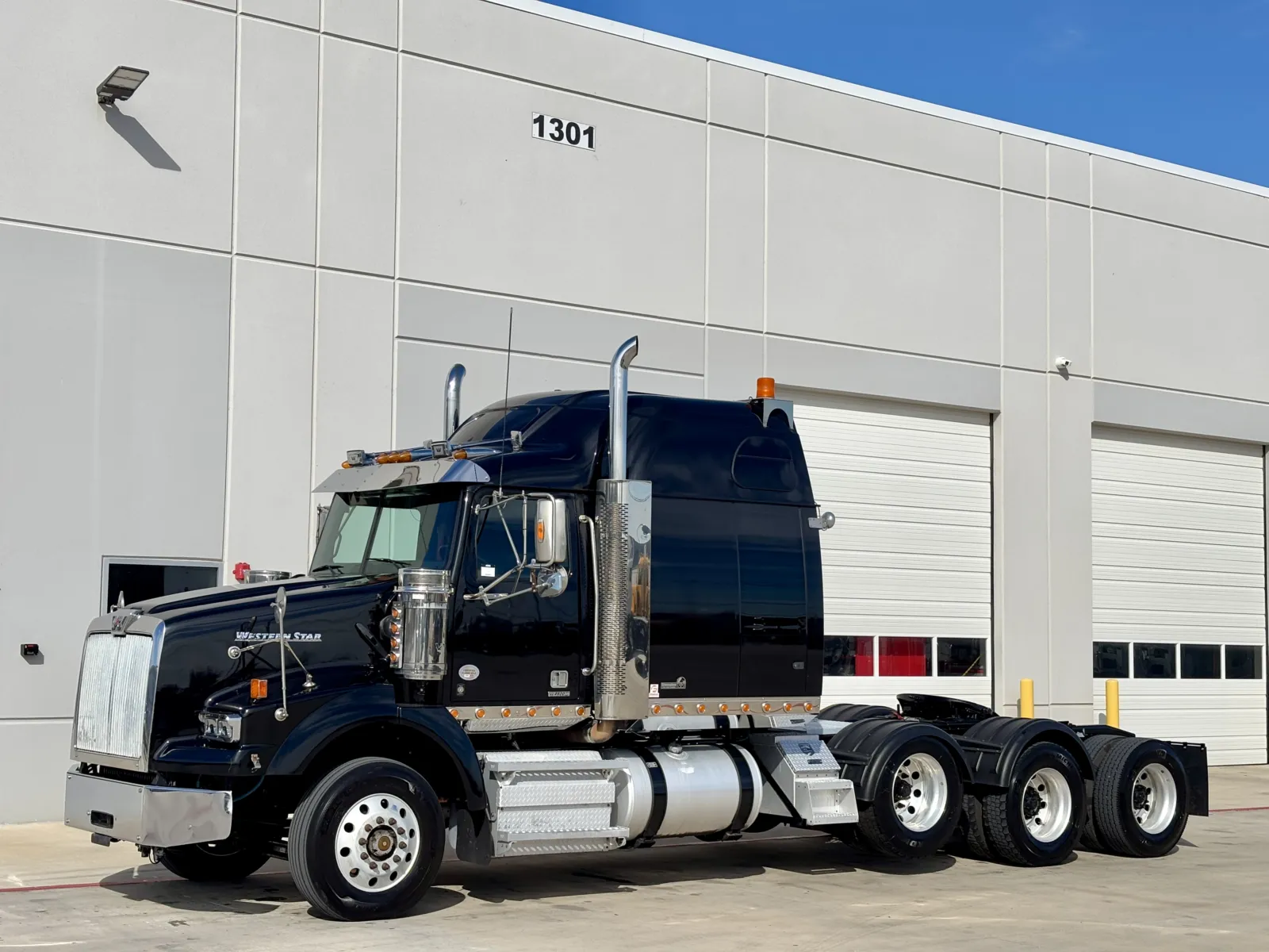 2021 Western Star 4900 — photo 2